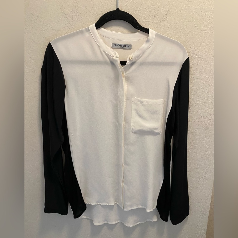 SJOBECK Black And White Color-block High-Low 100% Silk Button Down Blouse.